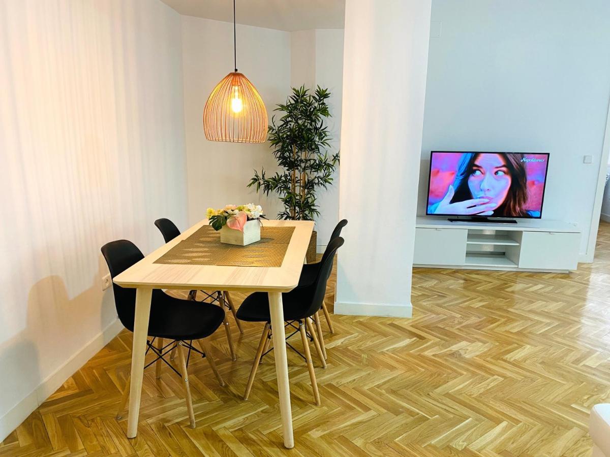 Palacio Apartments Мадрид Екстер'єр фото